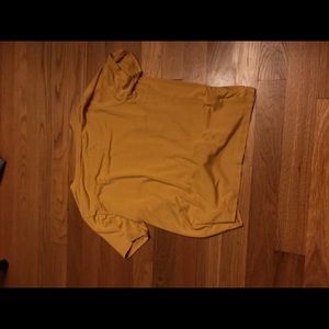 Shaggy Yellow Crop